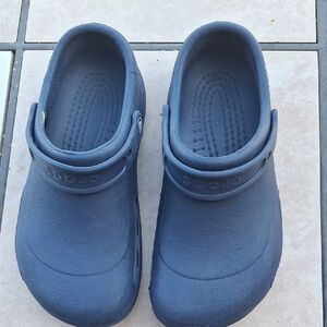 Mens Classic Navy Crocs Size 7